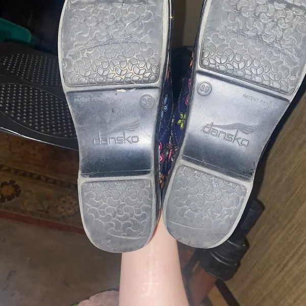 Dankso XP flowers clogs size 39 - Image 5