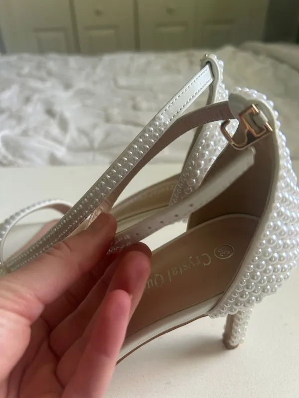 Pearl Heels Silver Size 7.5 - Image 4