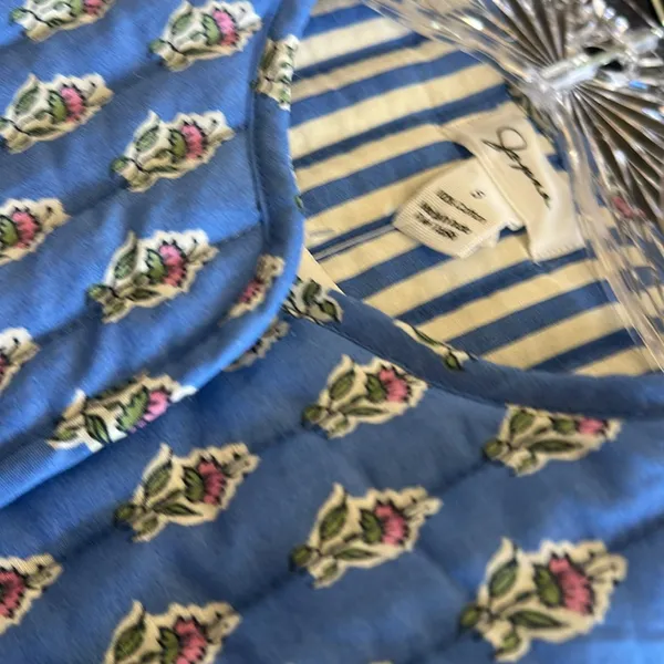 NWOT Japna Blue Floral Quilted Jacket Blue Small - Image 8