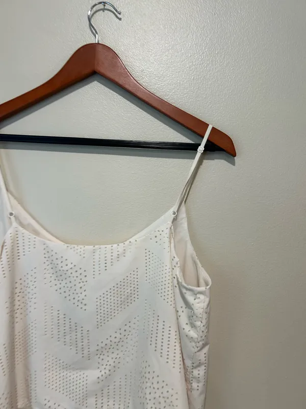 Athleta cream tank top (M)  - Image 6