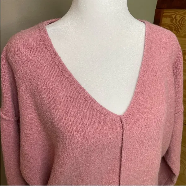Free People Take Me Places Pink Oversized V-Neck Sweater Extra Small - Image 8