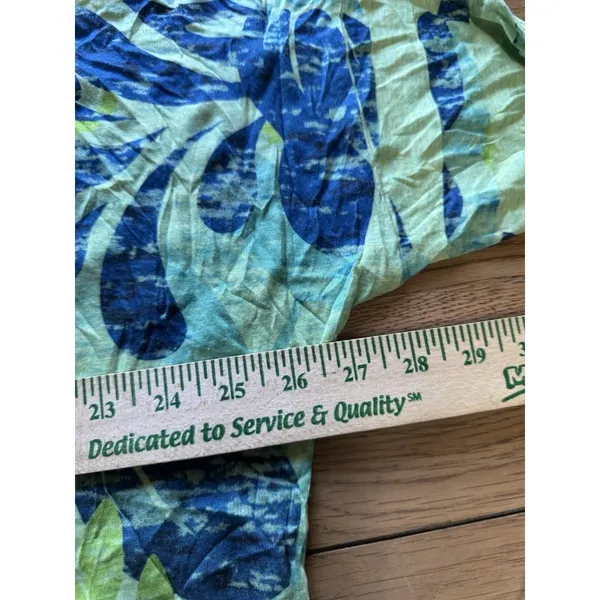 Jess & Jane Shirt Women Size Medium Asymmetrical Green Floral Lightweight‎ Beach - Image 5