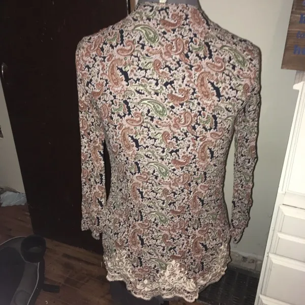 Gimmicks by BKE lace trimmed boho blouse - Image 2