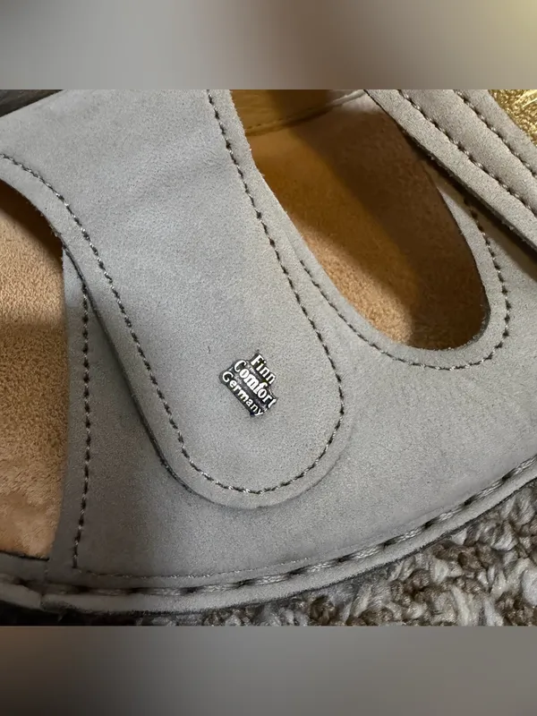 Finn Comfort Light Beige Leather Slip-On Sandals - Image 10