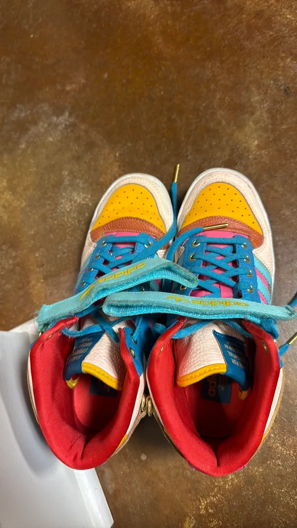 Adidas Women’s Shoes - Image 2