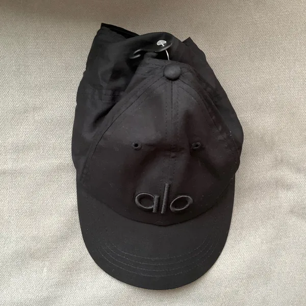Alo Yoga Off-Duty Cap Black/Black - Image 8