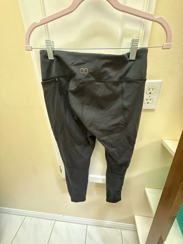 CALIA by Carrie Underwood Women's High Rise Pocket Ankle Leggings - Image 3