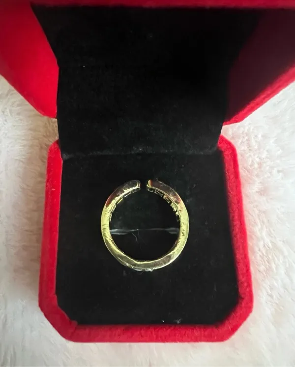 Gorgeous Golden Gemstone Adjustable Ring Size 7 - Image 3