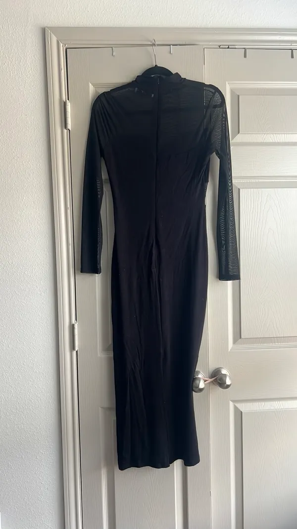 Petal & Pup Farrow Long Sleeve Midi Dress Black - Image 2