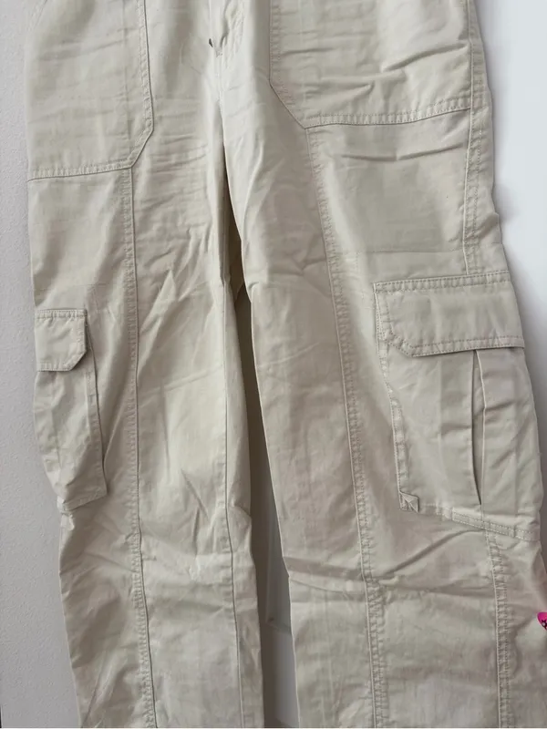 Abercrombie and Fitch Cargo pants - Image 2