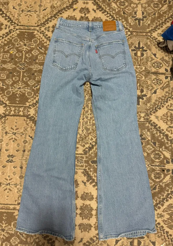 Levi's light wash 70s High Flare Jeans - Image 2