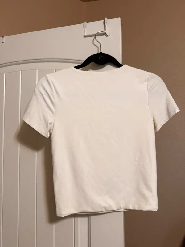 Yummi by Francesca’s White Fitted Tee - Image 2