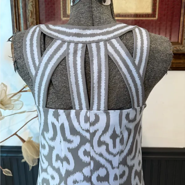 Gretchen Scott Ikat Cutout Strappy Back Sheath Dress ~ Size XS 🧡🍄 - Image 7