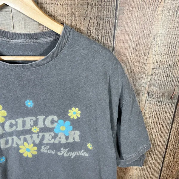 PacSun Grey Floral Pacific Sunwear Los Angeles Graphic Retro T-Shirt Large - Image 5
