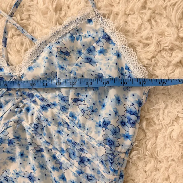 PrettyLittleThing FLORAL PRINT LACE UP BACK TWIST DETAIL MIDI DRESS Size 12 - Image 9