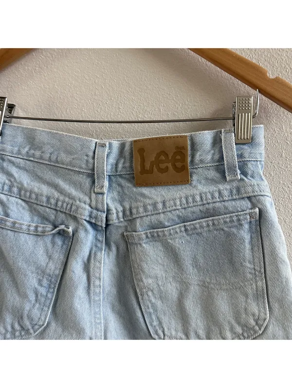 Vintage LEE Denim Shorts Light Wash size 10 Med - Image 4