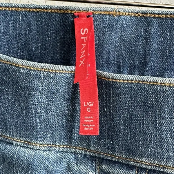 SPANX Flare Jeans Sz L shape EveryWear Vintage Indigo Pull On Stretch - Image 4