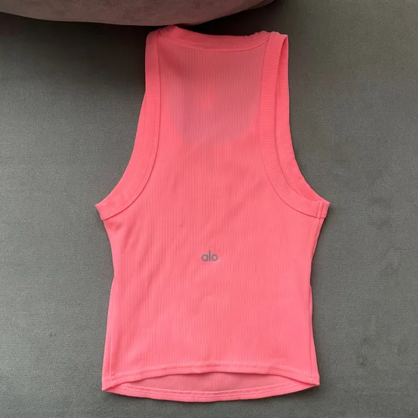 Alo Goddess Ribbed Go-To Tank Top Neon Bubblegum S - Image 3