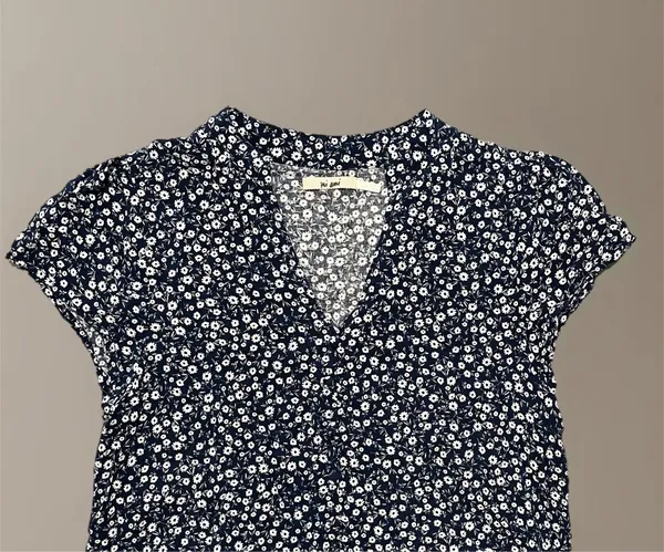 ⛴️ Mi Ami Tween Babydoll Dress~Navy & White Floral - Image 2