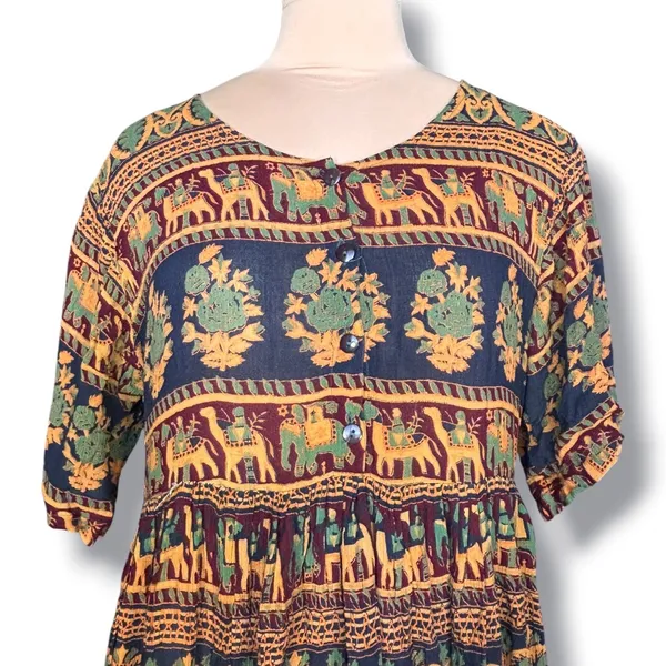Vintage 90s Rayon Elephant Camel Print Boho Crinkle Maxi Dress Eclectic Artsy - Image 2