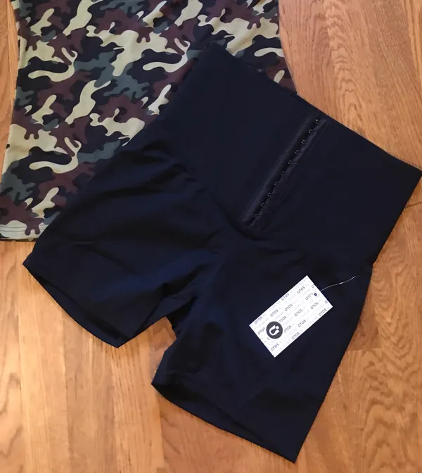 Black High Waist 4.5” Inseam Biker Short With Waist Trainer Size L - Image 4