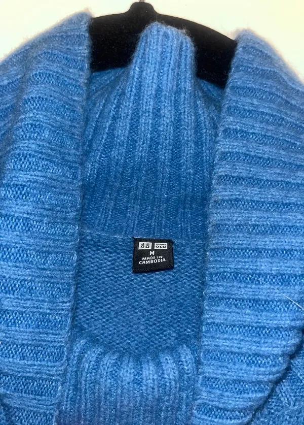 Uniqulo Turtleneck - Image 4