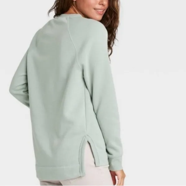 Universal Threads Sweatshirt - Image 2