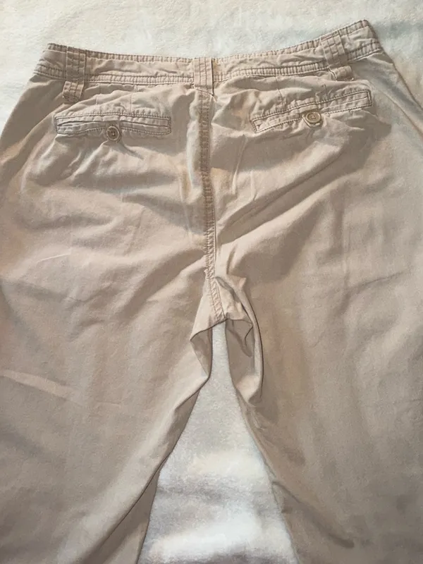 Old navy beige capri pants size 8 - Image 10
