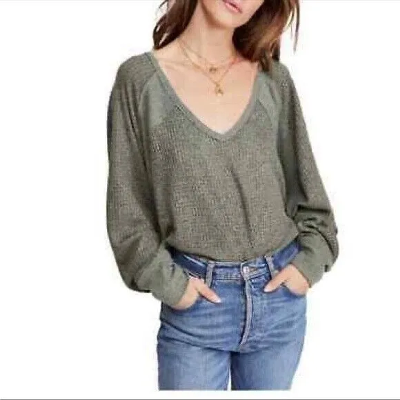 Free People Waffle Knit V-Neck Top‎ Long Sleeve Olive Green Comfy Casual Sz M - Image 2