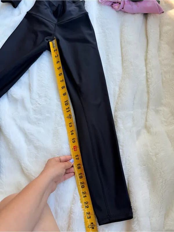 ALO Yoga Black High-Rise Performance Leggings - Image 4