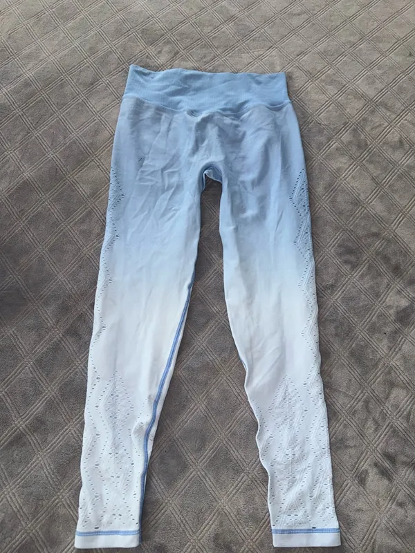 PINK Victoria Secret seamless leggings and top set perforated, light blue - Image 9
