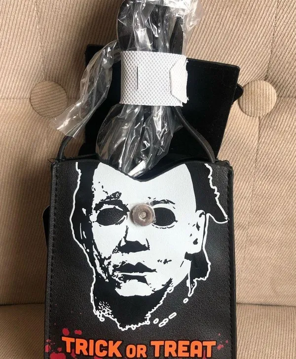NEW Curse of Michael Myers HALLOWEEN VI Crossbody Bag NWT - Image 2