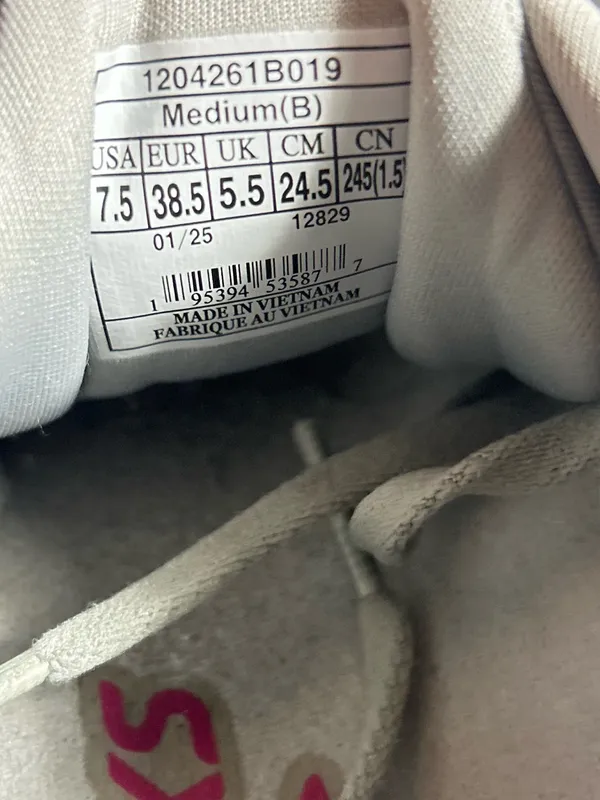 Brooks Adrenaline GTS 24 Women's Light Gray and Pink Running Sneakers Size 7.5 - Image 10