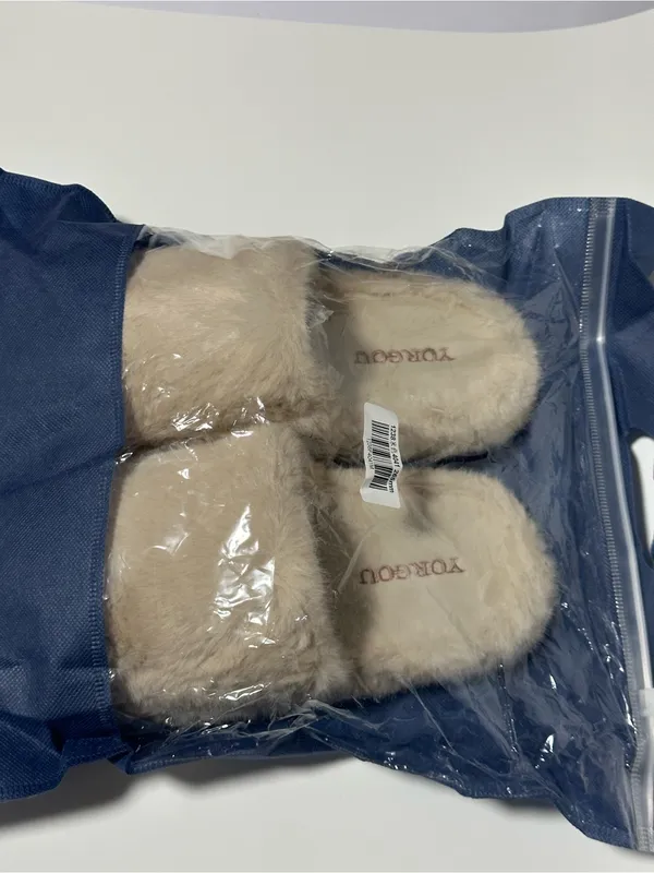 Faux Fur House Slippers - Size 40/41 - Cozy Plush Slides - Image 3