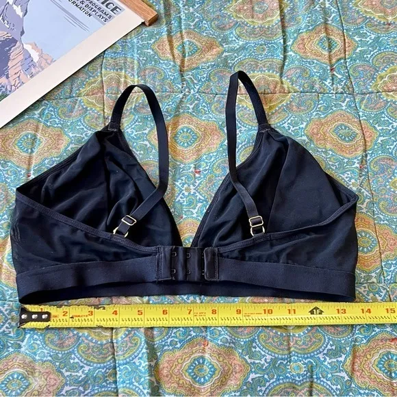 Lively Black Mesh‎ Trim Triangle Bralette Wireless Adjustable Straps Size 3 EUC Size M - Image 4