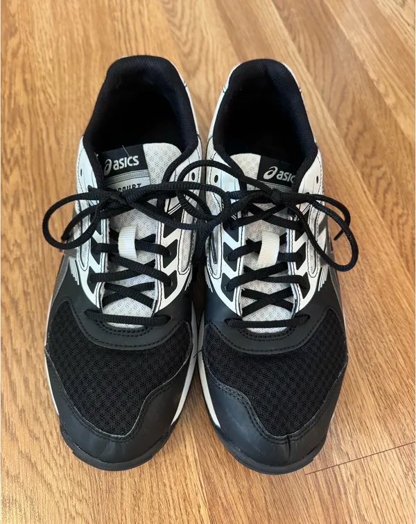 Women’s ASICS Volleyball Shoes - Image 2