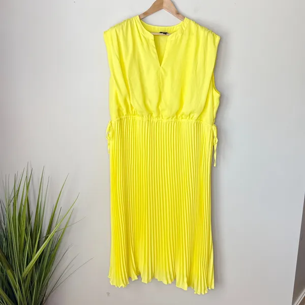 Ulla Popken Yellow Pleated Chiffon Midi Dress Sleeveless Tie Waist Size 24‎ Plus - Image 2