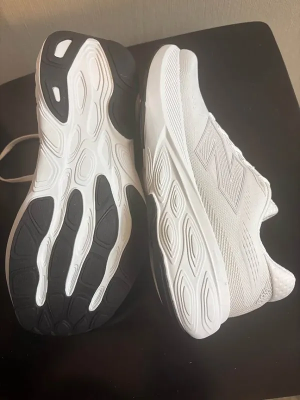 New Balance Fresh Foam 880 White Running Shoes Size 9 - Brand New - Image 6