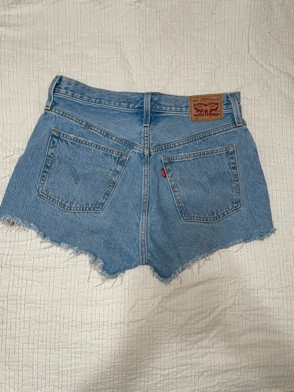 Levi’s 501 Shorts size 29 - Image 2