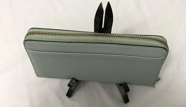 Kate Spade Light/Mint Green Full Zip Long Wallet EUC - Image 3
