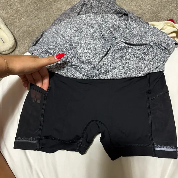 Lululemon Skirt - Image 4