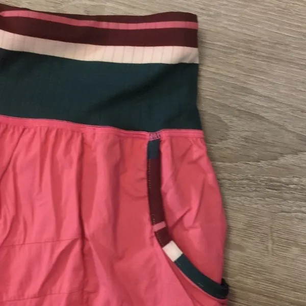 Free people pep in your step shorts size small - Image 3