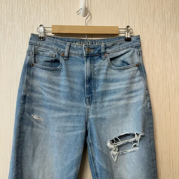American Age American Eagle AE Stretch Mom Straight Jean Blue Medium Wash‎ Womens Size 8 - Image 2