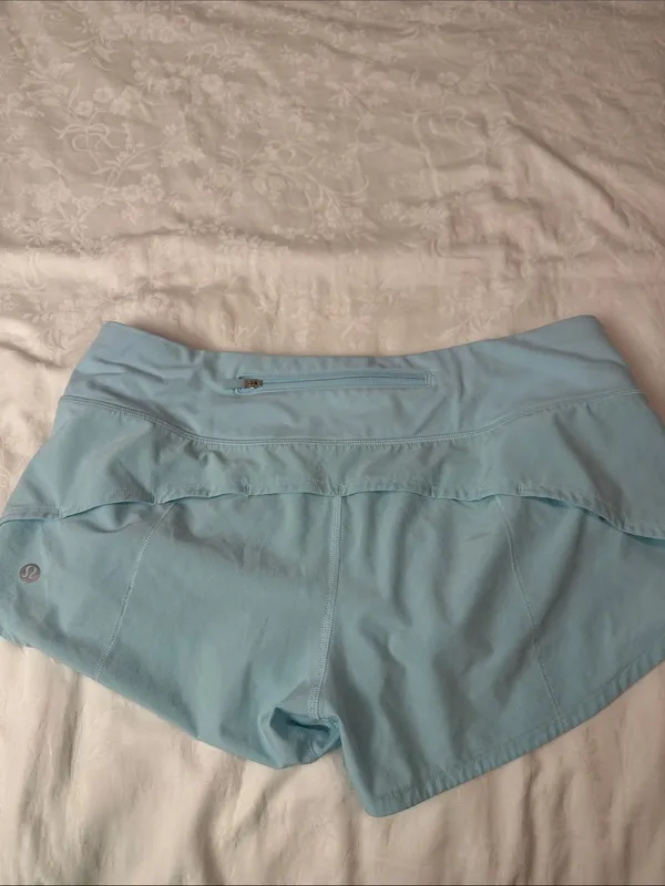 Lululemon Hotty Hot shorts Light Blue sz 6 - Image 2