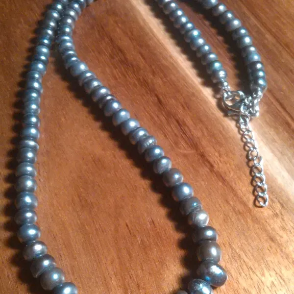 Elegant Grey Pearl Stainless Steel Necklace (18 Inches) - Image 9