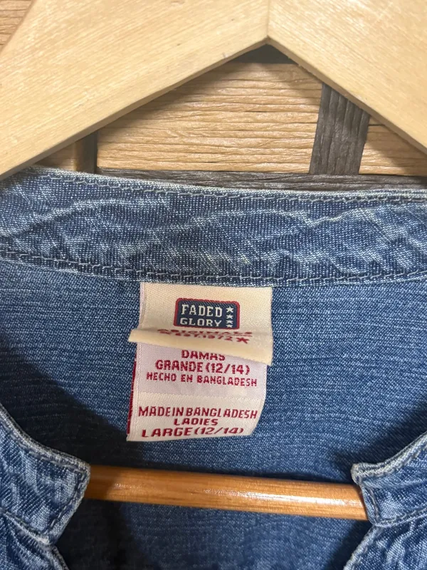 Faded glory denim snap front top size large - Image 6