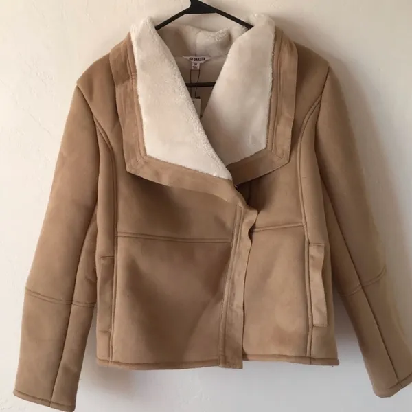 BB Dakota Shearling Coat XS New With Tags - Image 2