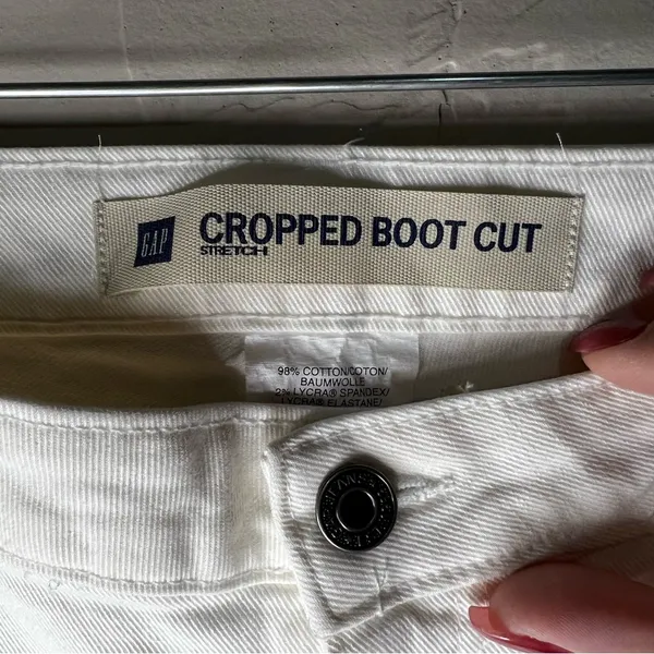 GAP Crop Boot cut White‎ Denim Jeans - Image 7