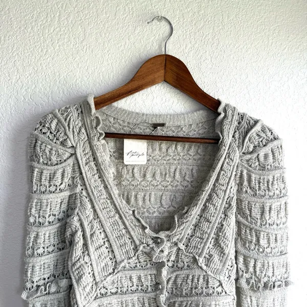 NWT Free People Womens Wild Roses Cardigan Gray Feminine Rose Button Size XS - Image 4