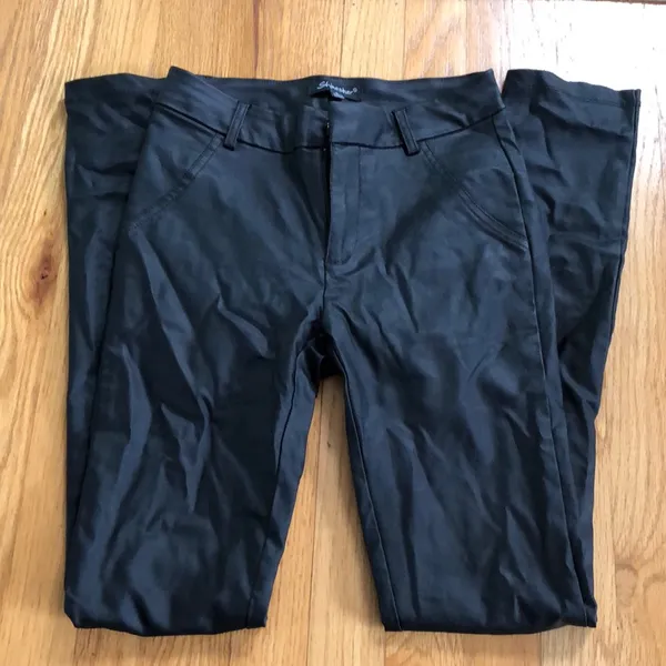 🌸 Black Tight Faux Leather Pants - Image 6